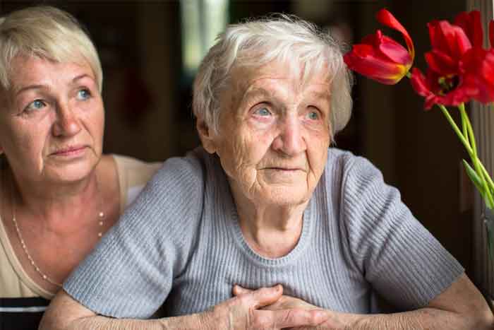 مراقبت از والدین سالمند در منزل و مهم ترین موارد